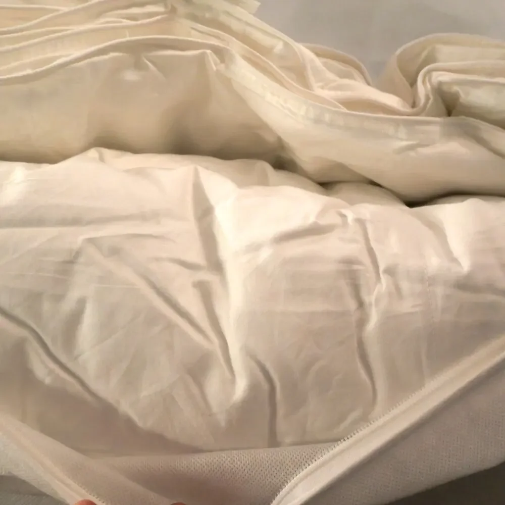 Quince Duvet Insert Lightweight Premium Down Alternative Comforter King NEW